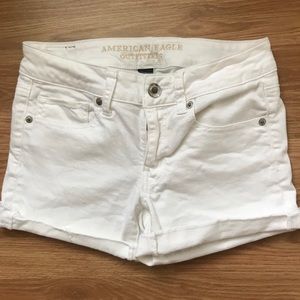 American Eagle Midi White Denim Shorts Size 2